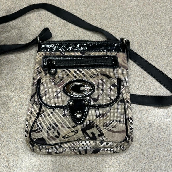 Guess Handbags - Guess cross body purse purple/white/cream black and silver accents